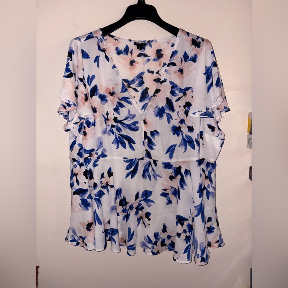 Torrid size 2 floral blouse